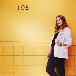 Meet your Posher, Ava